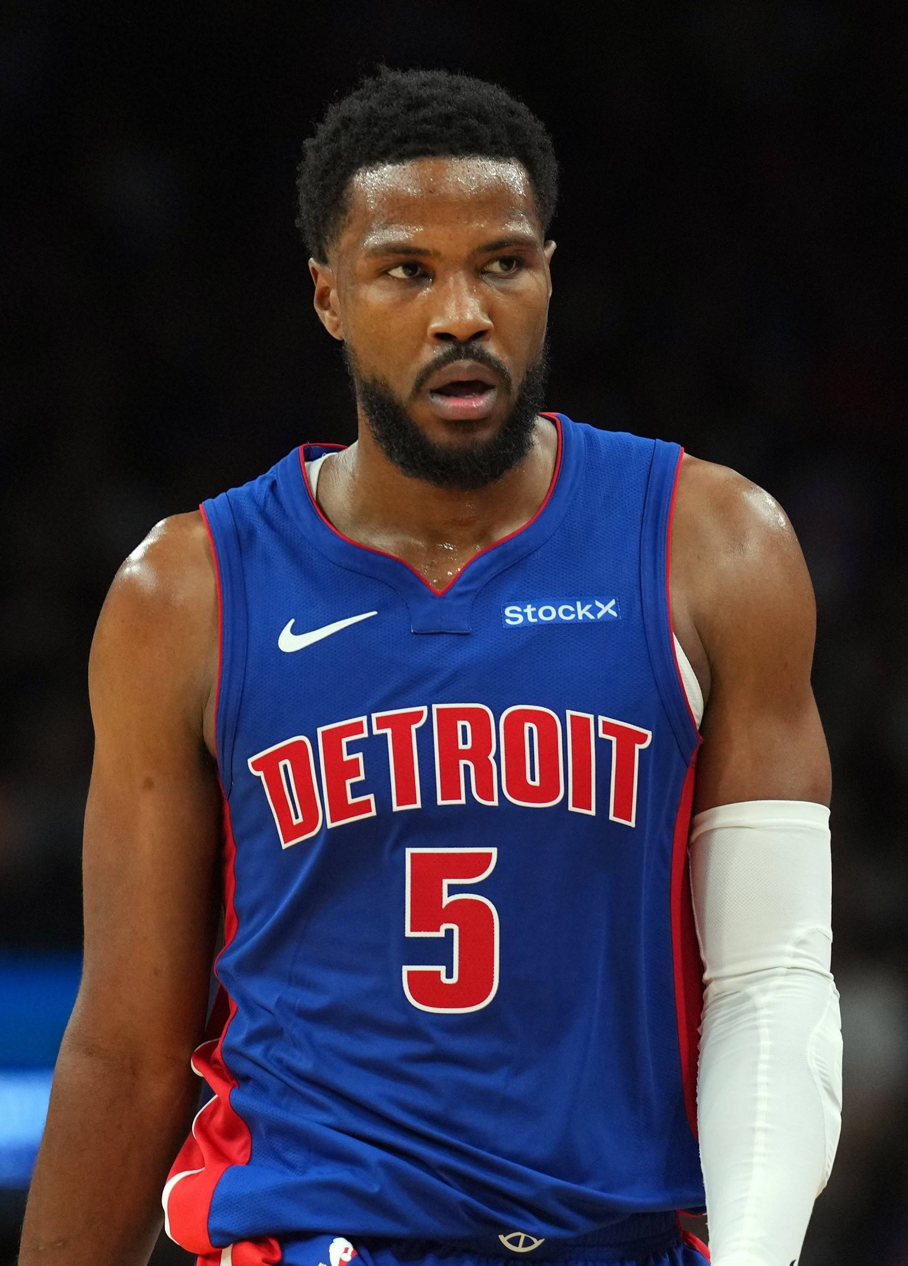 雄鹿轻取尼日利亚男篮，福克斯打破历史纪录