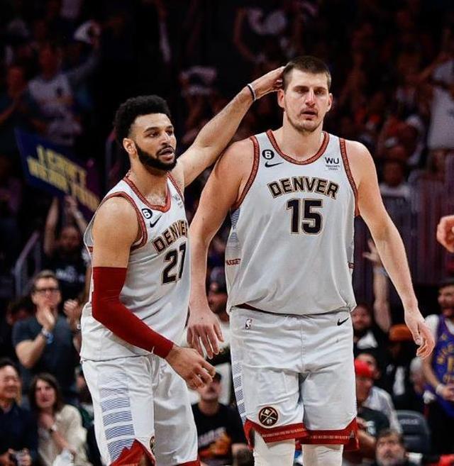 开云体育官网-关于雄鹿轻松击败掘金,继续领跑西部的信息