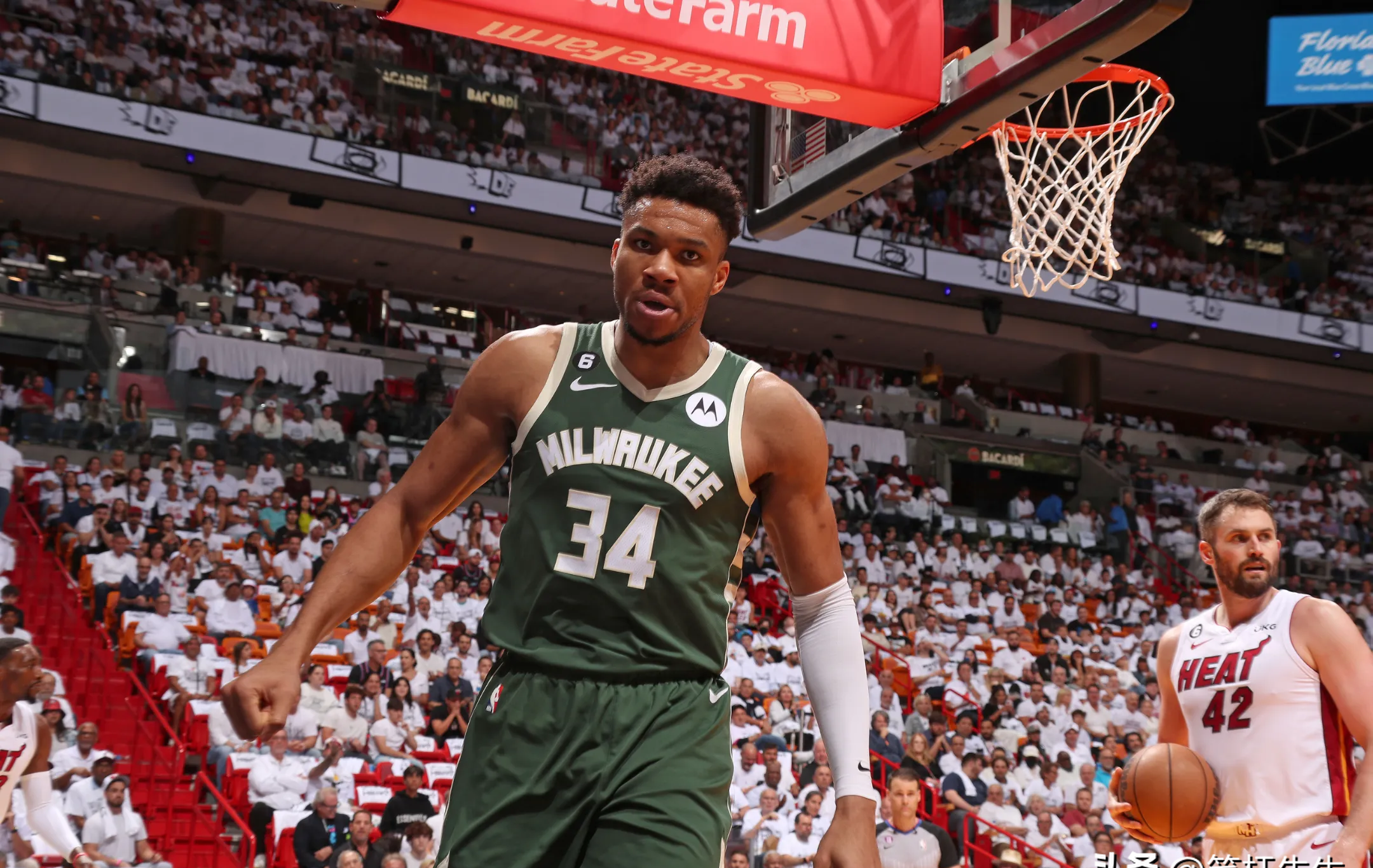 关于雄鹿轻松击败掘金，继续领跑西部的信息