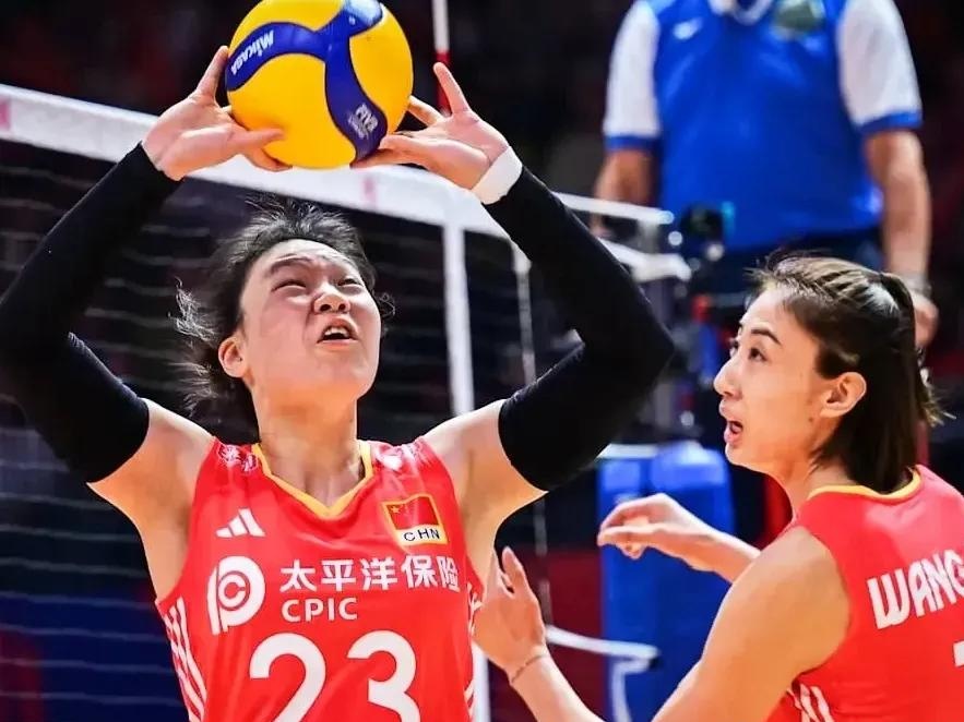 排球场外新闻不断，话题热度爆表的简单介绍