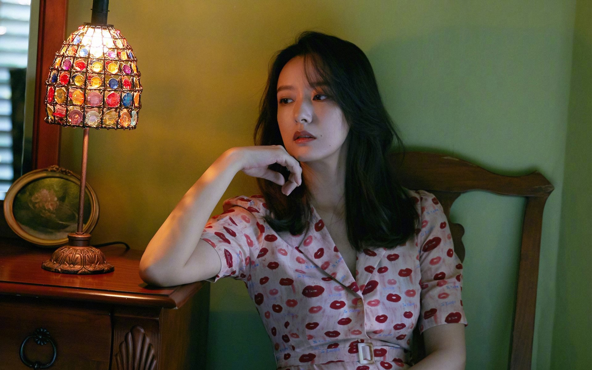 萨拉赫，巨星的璀璨与里昂的战术哲学—舞台与压制的双重奏