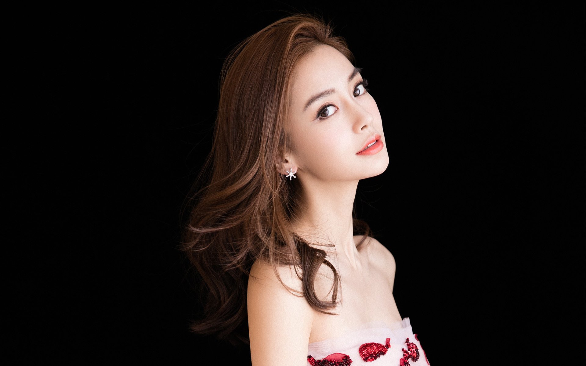 德甲争冠战之夜，詹姆斯成为胜负手