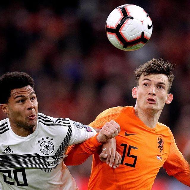 荷兰强势拿下亚特兰大,萨内关键节点连续得分 荷兰强势拿下亚特兰大,萨内关键节点连续得分